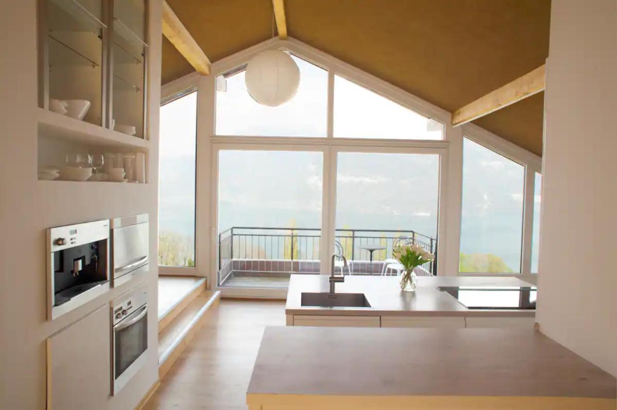 Lakeview Gem Krattigen Экстерьер фото